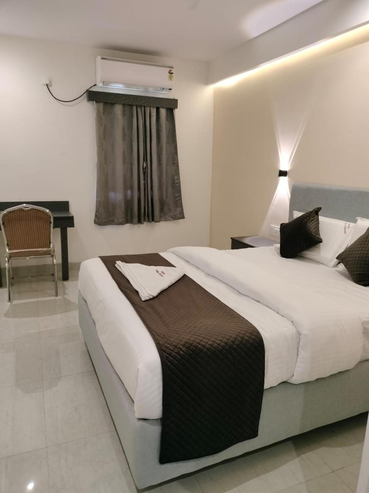 Hotel Paramount Visakhapatnam Exterior photo