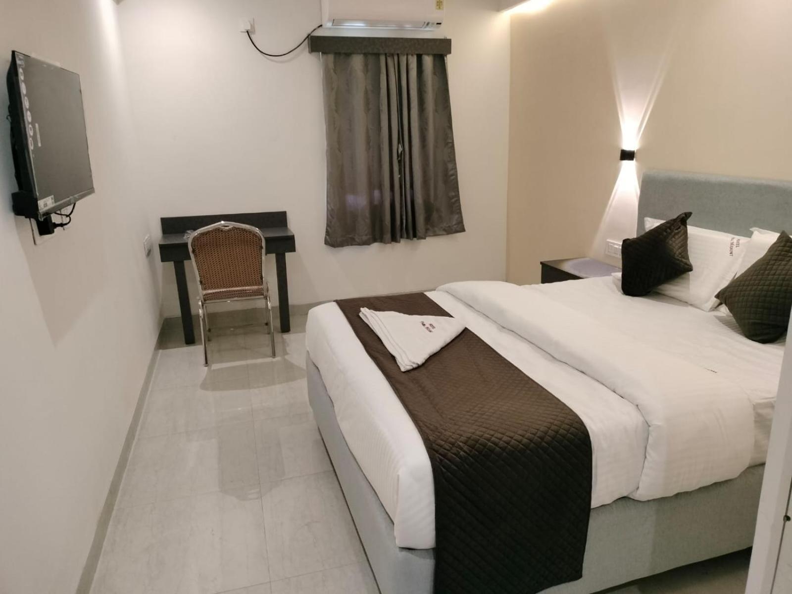 Hotel Paramount Visakhapatnam Exterior photo