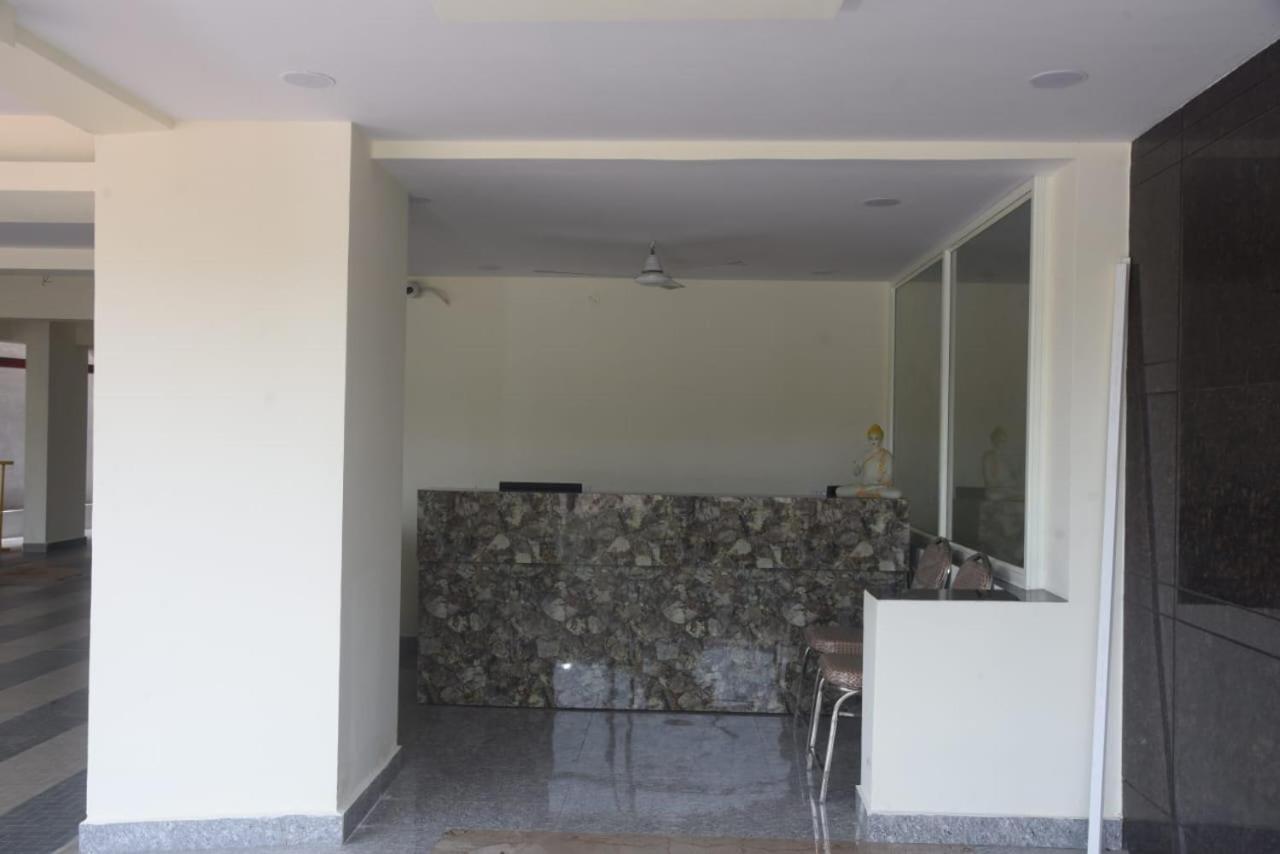 Hotel Paramount Visakhapatnam Exterior photo
